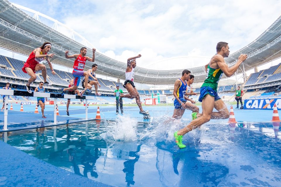 akcija, atletika, takmičenje, prepone, muškarci, ljudi, trka, trčanje, prskanje, sport, stadion