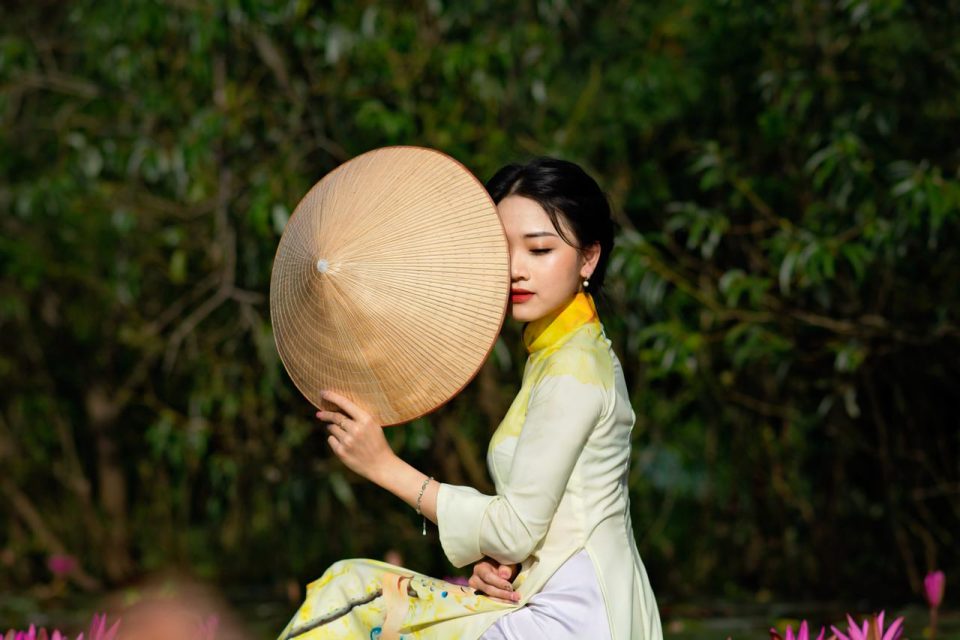 Female Woman Portrait Girl Cute Young Lonely