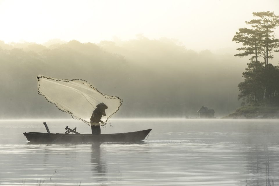 Pescatore Pesca Lago Tuyen Lam Da Lat Vietnam