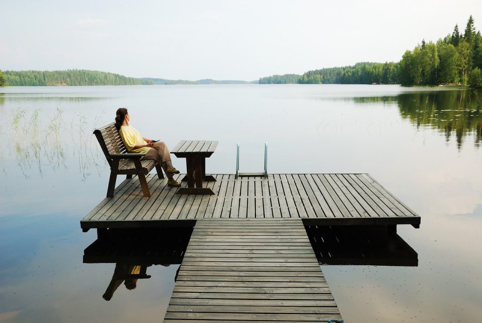 Lac Plate-Forme Plateforme En Bois Femme Repos