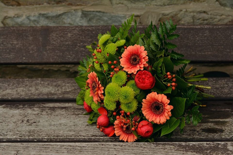 Herbstblumen, ein Blumenstrauß, Gerbera, schöne Blumen, Blumenstrauß