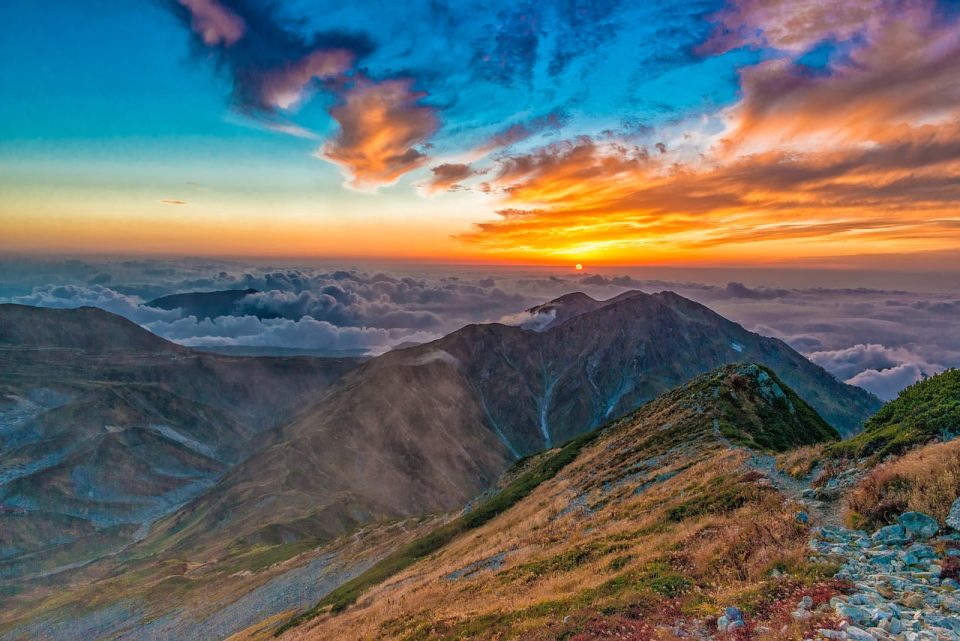 日没 山 立山 北アルプス 空