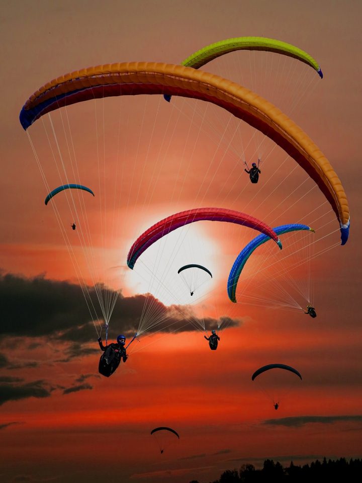 Parapente En Volant Soleil Le Coucher Du Soleil