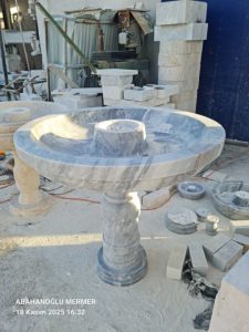 site bahçe şelalesi, site salon şelalesi, villa bahçe salon havuz şelalesi, sari mermer şelale, renkli mermer şelaleler, süs havuzu şelalesi, kaliteli şelaleler, su şelalesi, mermer su şelalesi