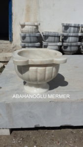 sarı renkli mermer kurna