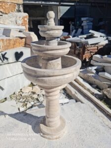 Mermer, Şelale, Doğal taş, Mermer ocağı, Mermer heykel, Mermer dekorasyon, Su özellikleri, Peyzaj tasarımı, Su akışı, Estetik tasarım, Mermer ürünleri, Dış mekan dekorasyonu, Su bahçesi