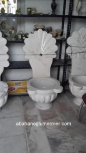 aynalı kavun dilimli ayaklı mermer kurna ku-010 900 tl