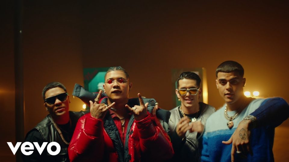 Boza, Lunay, Lenny Tavárez, Juhn, Beéle - Ella Lyrics