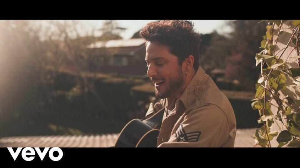 Manuel Carrasco - Qué Bonito Es Querer