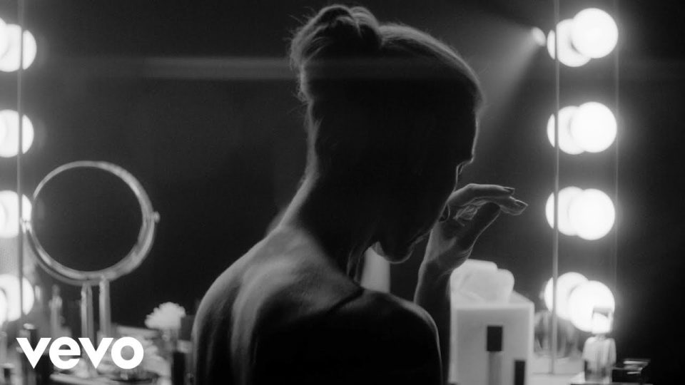 Céline Dion - Imperfections Lyrics