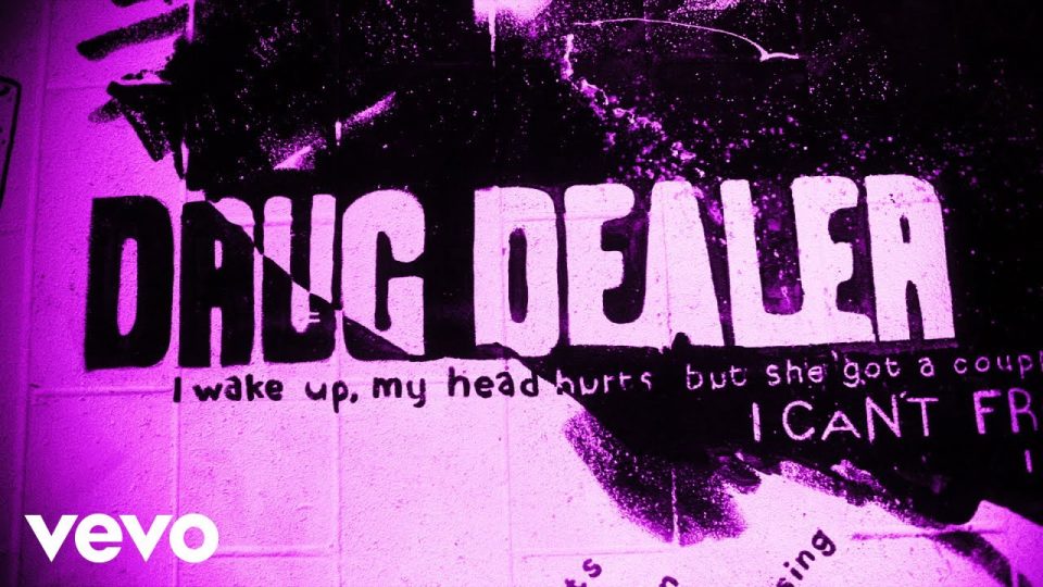 Machine Gun Kelly - drug dealer feat. Lil Wayne