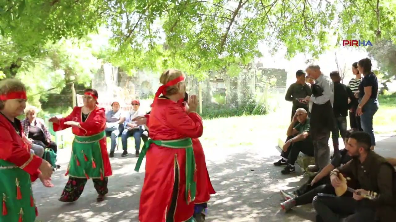 Aleviler Finike'de Kâfi Baba Türbesi'ni ziyaret etti